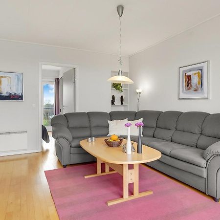 2 Bedroom Stunning Home In Hojer Bagian luar foto