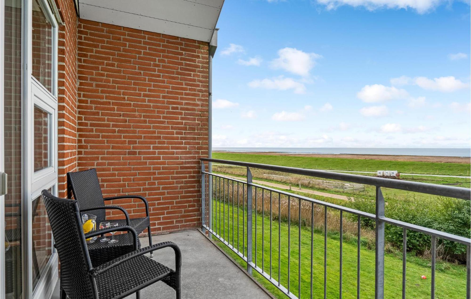 2 Bedroom Stunning Home In Hojer Bagian luar foto